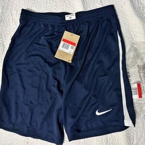 NWT Nike youth large Knit Short III, Navy